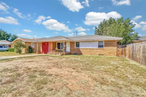 1111 Loyadell St, Altus, OK 73521 photo 3