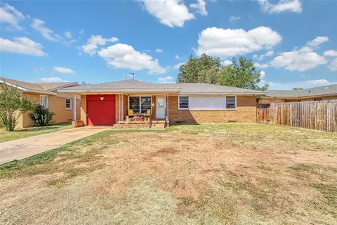 1111 Loyadell St, Altus, OK 73521
