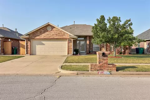 652 SW 160th St, Oklahoma City, OK 73170