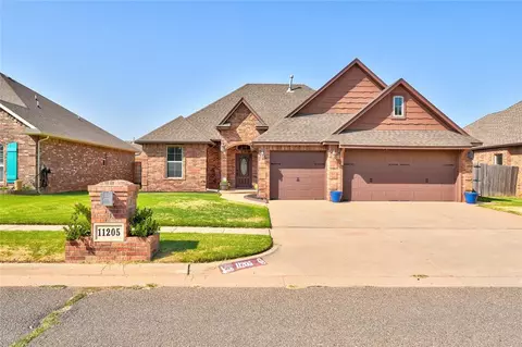 11205 SW 37th St, Mustang, OK 73064