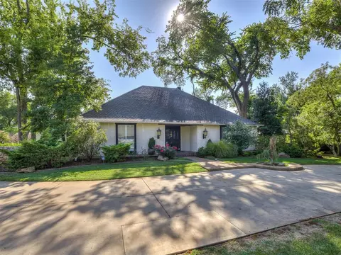 2932 Brush Creek Rd, Oklahoma City, OK 73120
