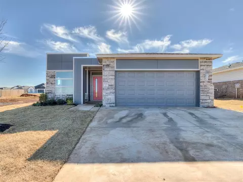 8108 NW 153rd St, Edmond, OK 73013