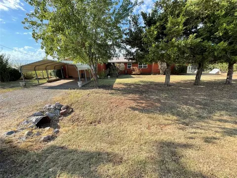 1423 County Road 1340, Chickasha, OK 73018