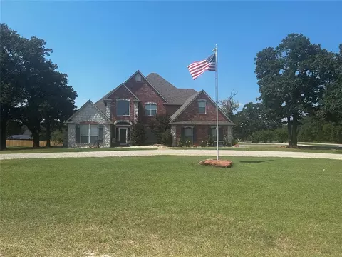 2022 Primrose Ln, Chandler, OK 74834