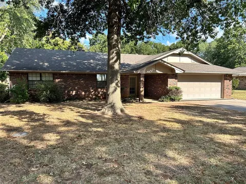 1310 Alvera Ln, Wynnewood, OK 73098