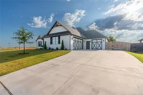 1200 Colonial Ave, Tuttle, OK 73089 photo 3