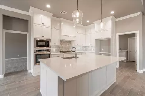1200 Colonial Ave, Tuttle, OK 73089 photo 6