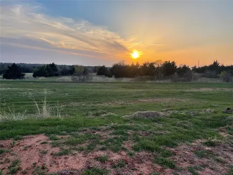 1551 Bird Creek Dr, Guthrie, OK 73044