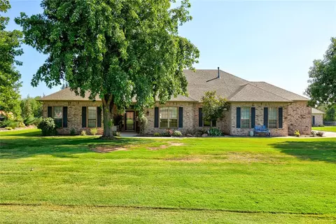 1400 Echo Dr, Edmond, OK 73034