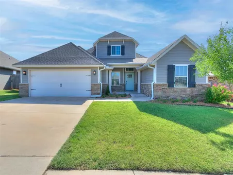 18513 Melogold Dr, Edmond, OK 73012