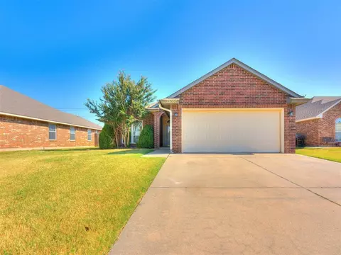 12037 NW 7th St, Yukon, OK 73099