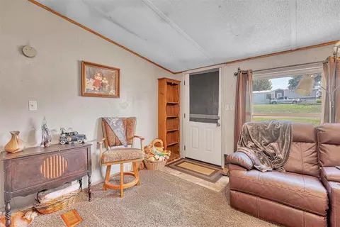301 N 9th St, Hammon, OK 73650 photo 6