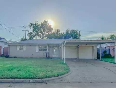 825 Vickie Dr, Del City, OK 73115