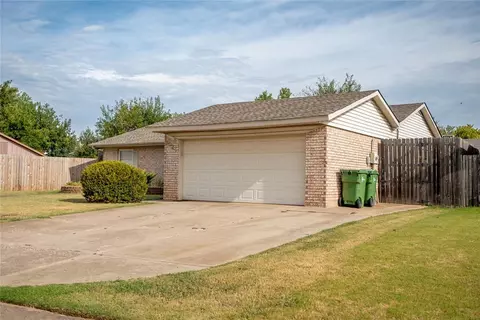 1021 Garden Grv, Yukon, OK 73099