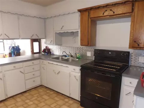 401 E Main St, Tipton, OK 73570 photo 10