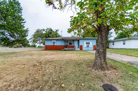 1006 W 7th St, Stroud, OK 74079