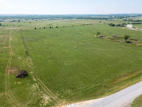 E 62 Highway, Okemah, OK 74859