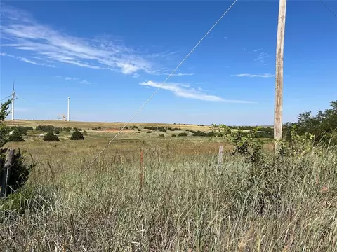 10680 N 2430 Rd, Weatherford, OK 73096
