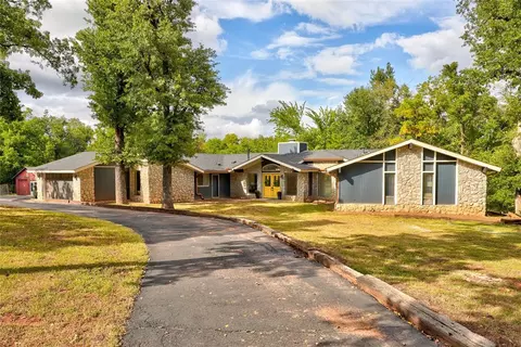 2421 Charleston Dr, Edmond, OK 73025