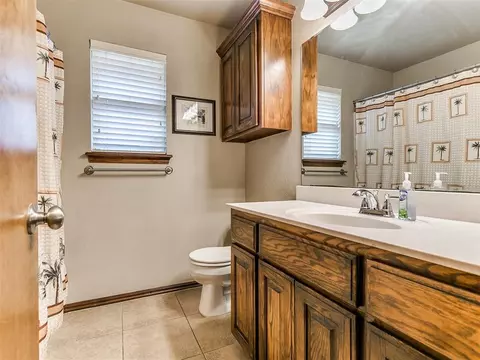 9104 Ians Pl, Moore, OK 73160 photo 23