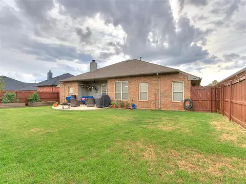 9104 Ians Pl, Moore, OK 73160 photo 37