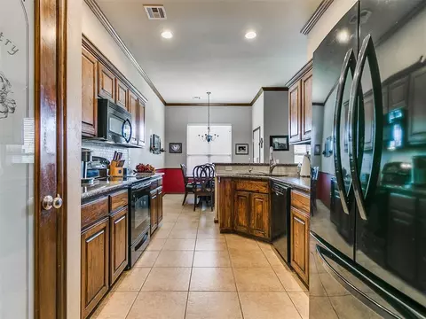 9104 Ians Pl, Moore, OK 73160 photo 19