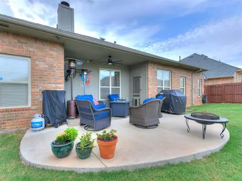 9104 Ians Pl, Moore, OK 73160 photo 39