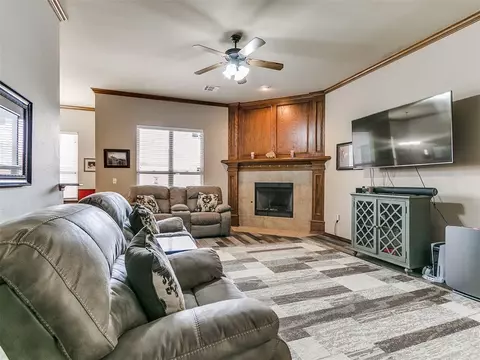 9104 Ians Pl, Moore, OK 73160 photo 13