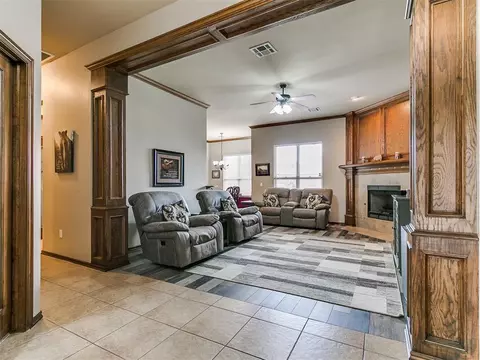 9104 Ians Pl, Moore, OK 73160 photo 9