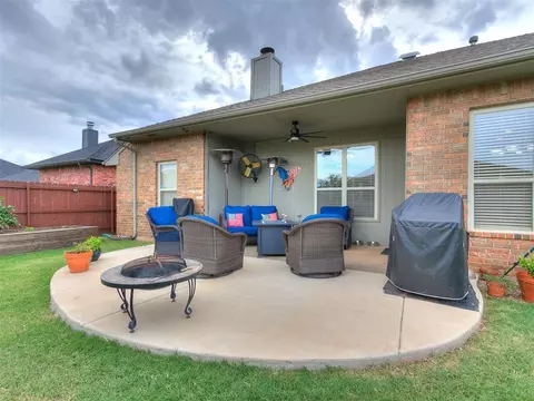 9104 Ians Pl, Moore, OK 73160 photo 40
