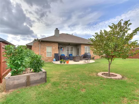 9104 Ians Pl, Moore, OK 73160 photo 36