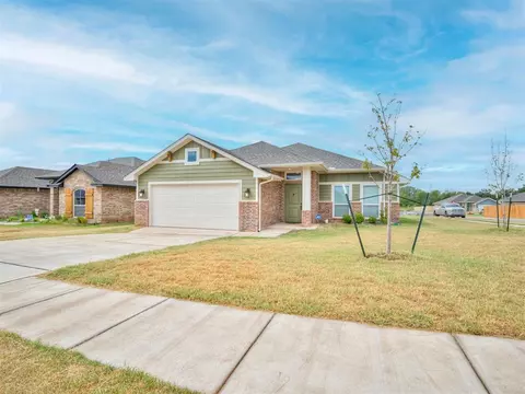 2212 Norwood Dr, Norman, OK 73026