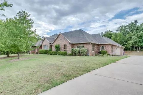 800 Highland Hills Dr, Norman, OK 73026