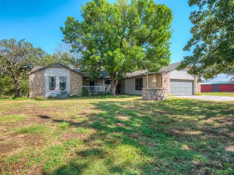 11521 N Kickapoo Ave, Shawnee, OK 74804