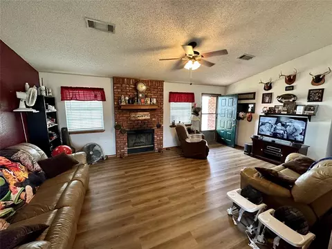 20459 E County Road 1586, Altus, OK 73521 photo 4