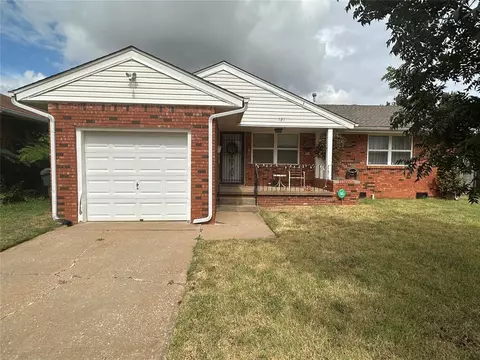 121 W Glenhaven Dr, Midwest City, OK 73110