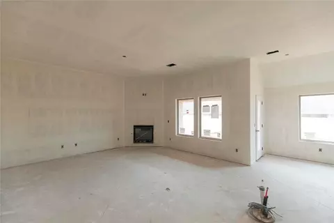 12320 SW 30th St, Yukon, OK 73099