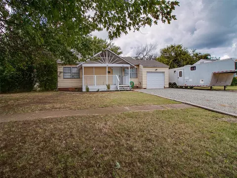 912 N 2nd Ave, Stroud, OK 74079
