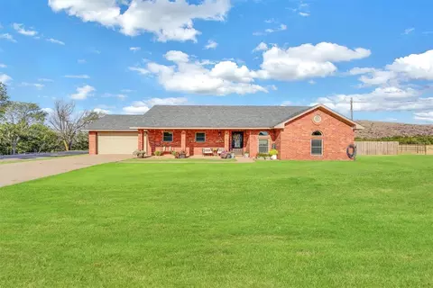 801 Pietz St, Granite, OK 73547