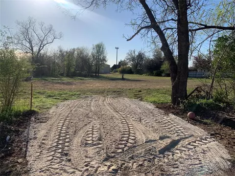 Woodland Drive, Midwest City, OK 73130