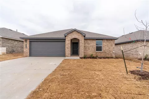 4410 SW Christina Ct, Lawton, OK 73505