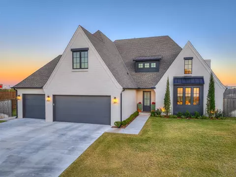 2316 Stone Mill Ct, Yukon, OK 73099