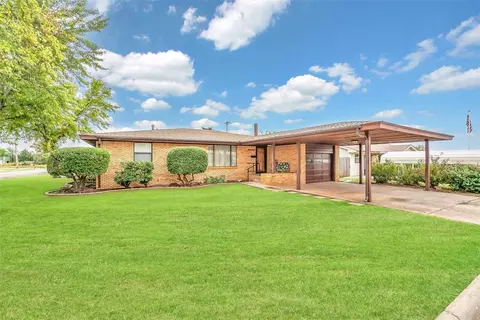 146 Florence Dr, Cordell, OK 73632