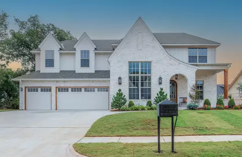 7200 Paddle Brook Ct, Edmond, OK 73034