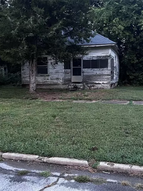 917 N Central Ave, Okmulgee, OK 74447