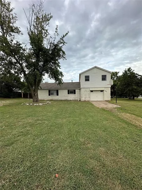 2004 S Avery Ave, Midwest City, OK 73130