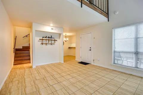 819 Red Bird Ln, Norman, OK 73072