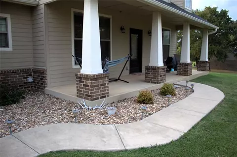 830 Baylor Rd, Ada, OK 74820 photo 3