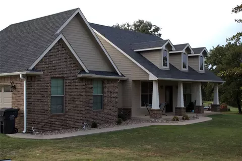 830 Baylor Rd, Ada, OK 74820 photo 2