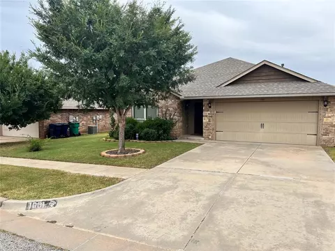 1001 Cimarron Creek Dr, Yukon, OK 73099